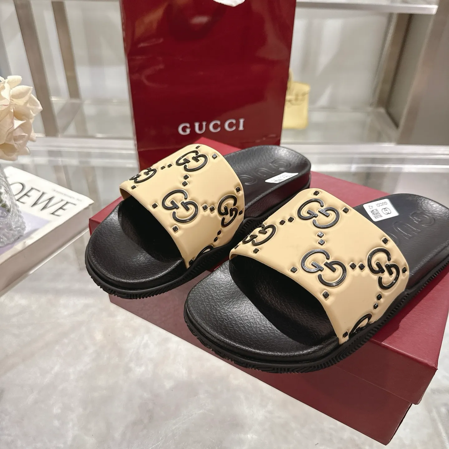 🅿️300💰 🌹Gucci official website Good Game slippers and sandals for men and women. In this special edition series, the acronym of the brand founder Guccio Gucci gives new meaning. In the gaming world, "GG" is a symbol of good sportsmanship and stands for "Good Game," which conveys the value system of the community. The modern acronym is a playful ode to the brand’s origins in the world of sports and leisure, illustrating how Gucci’s heritage continues to evolve. The parting greeting expresses the Gucci Good Game motto as the brand moves into new worlds, creating centers of play, self-expression, talent, freedom and individuality. Made with a rubber upper, these slippers are embellished with the collection's signature logo.  Rubber upper, unisex, G logo embossed, molded footbed, rubber sole, flat, made in Italy, sizes 36 to 46